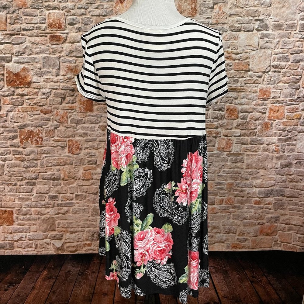 NWT Paisley Rose Babydoll Top - Picture 7 of 8